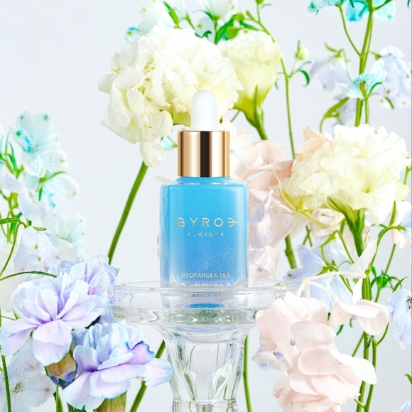 Byroe Hydrangea Tea Intensive Hydrating Serum 1.01 Fl Oz 30 ml NIB - Picture 1 of 3